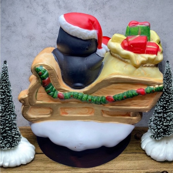 VINTAGE 1989 House of Lloyd Merry Penguins Musical Christmas Music Box - Picture 2 of 10